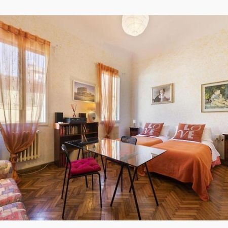 Tre Gigli Firenze Apartment, 5 Minutes From Station, Via Palazzuolo 55 ภายนอก รูปภาพ