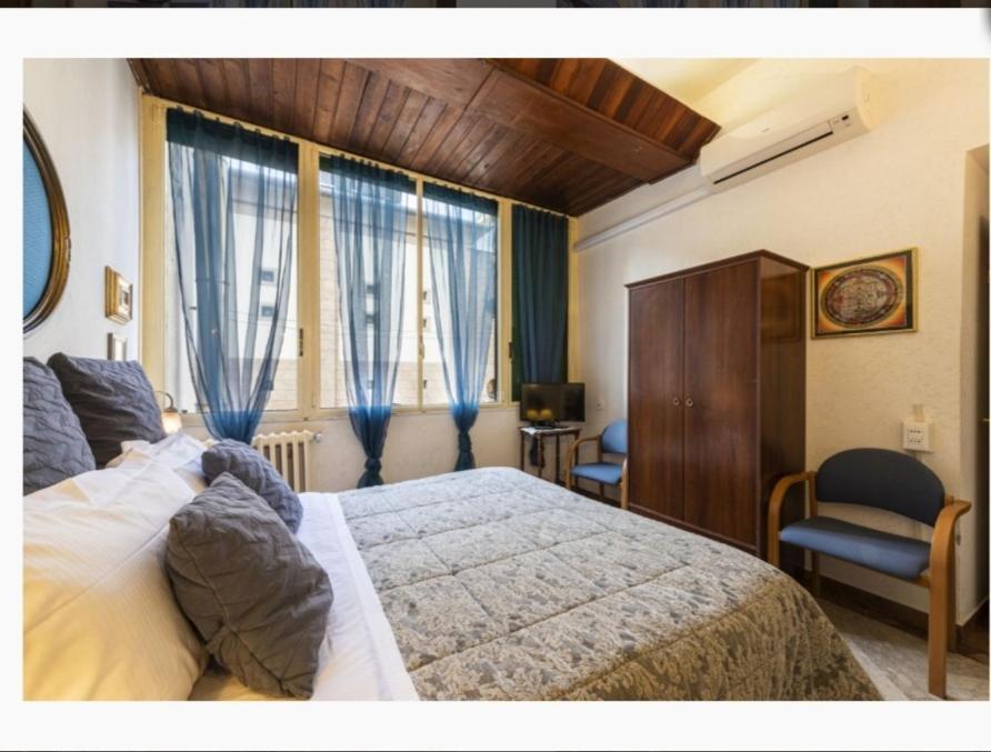 Tre Gigli Firenze Apartment, 5 Minutes From Station, Via Palazzuolo 55 ภายนอก รูปภาพ